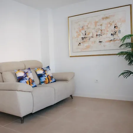 Luxury 3-bed Townhouse With Pool, El Paraiso Marbella Feriehus