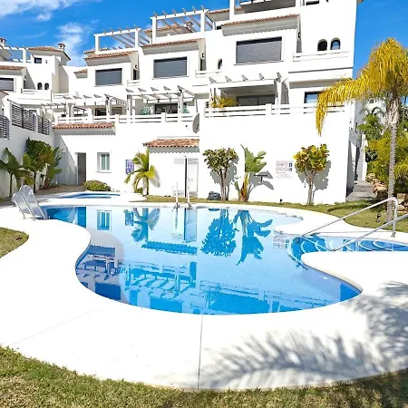 Luxury 3-bed Townhouse With Pool, El Paraiso Marbella Estepona