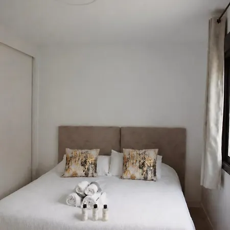 Luxury 3-bed Townhouse With Pool, El Paraiso Marbella Feriehus *