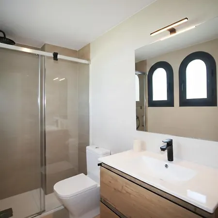 Luxury 3-bed Townhouse With Pool, El Paraiso Marbella Estepona